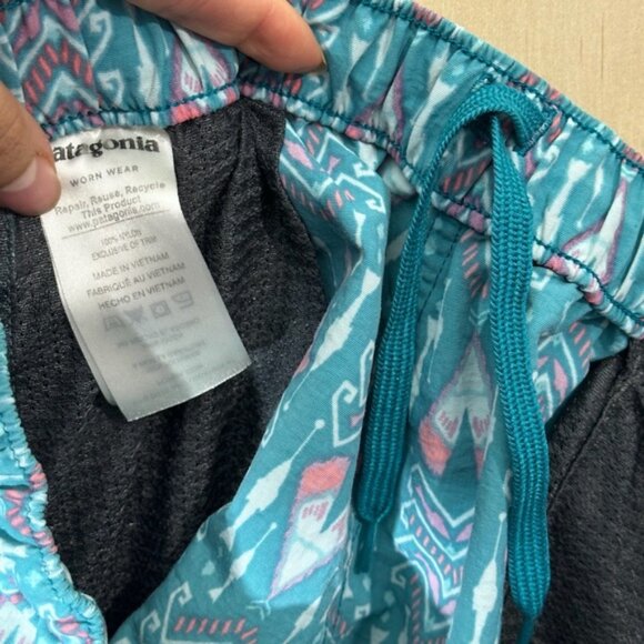 Patagonia Women’s Baggies Shorts M Teal Tribal Print Retro Nylon Swim - Picture 9 of 9